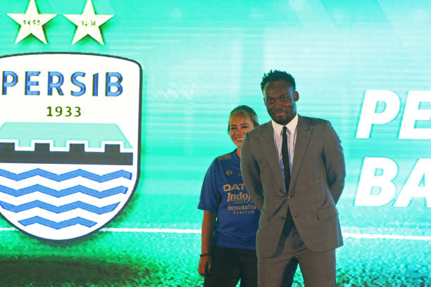 michael-essien-of-ghana-who-currently-plays-for-indonesian-club-a-picture-id666778744