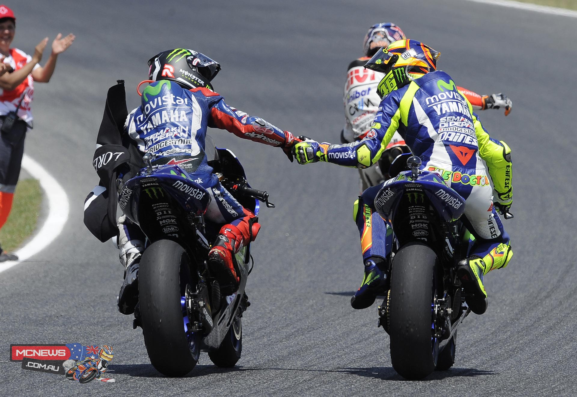 MotoGP-2015-Rnd7-Catalunya-Lorenzo-Rossi-Shake