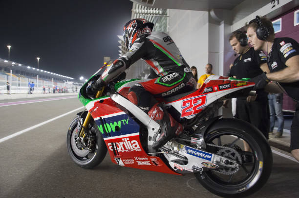 sam-lowes-of-great-britain-and-aprilia-racing-team-gresini-starts-picture-id652582090