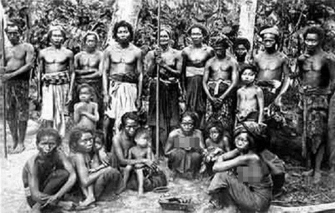 340074-old-photos-of-indonesian-people