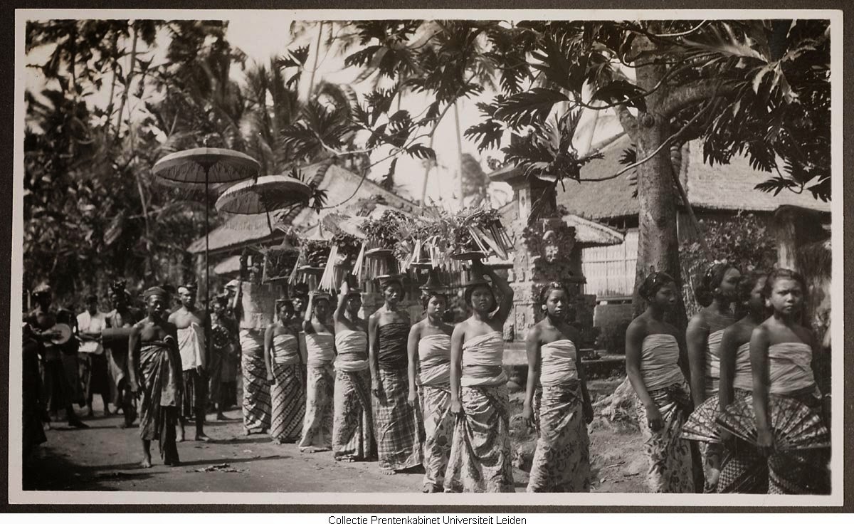 koleksi-foto-sejarah-budaya-dan-sosial-masyarakat-bali-tempoe-doeloe-tahun-1910-1920-1930-1